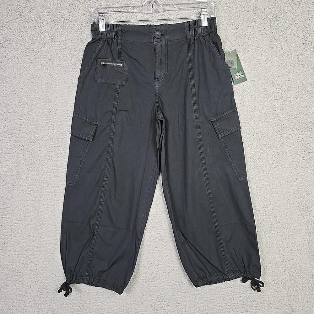Wild Fable Women's Black Hematite Utility Cargo Capri Pants Size XS